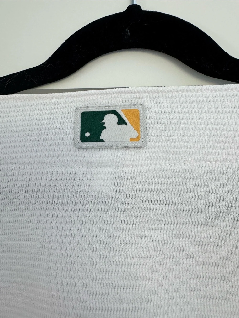 Nike White Oakland Athletics women’s baseball Jersey with Green & Gold Script